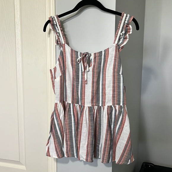 Meet your Posher, Megan - Picture 1 of 5